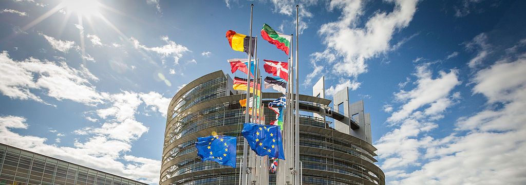 Европарламент стремится остановить правительственные лазейки для шифрования